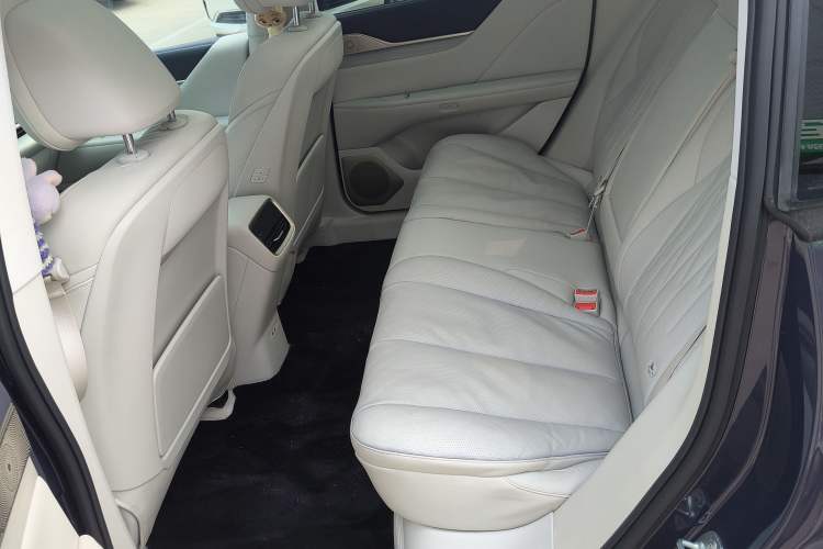 Used Buick L7 2025 Model Aivia Interior 3