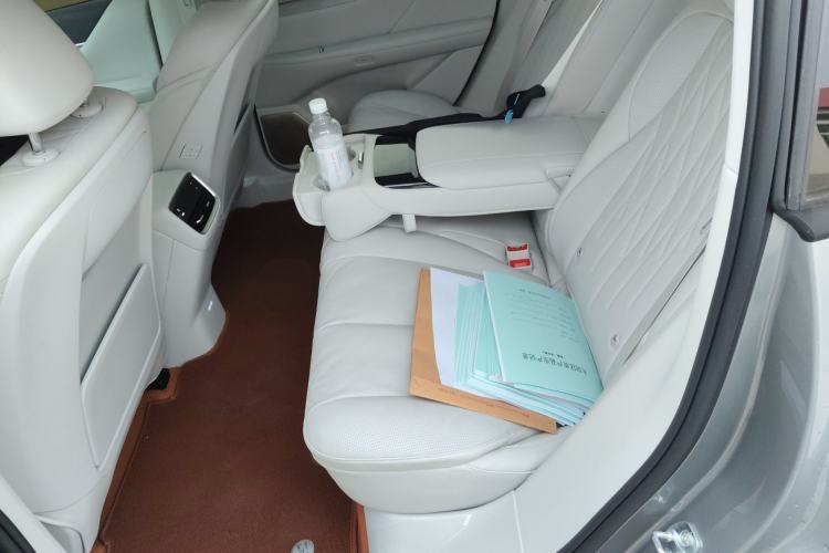 Used Buick L7 2025 Model Aivia Interior 4