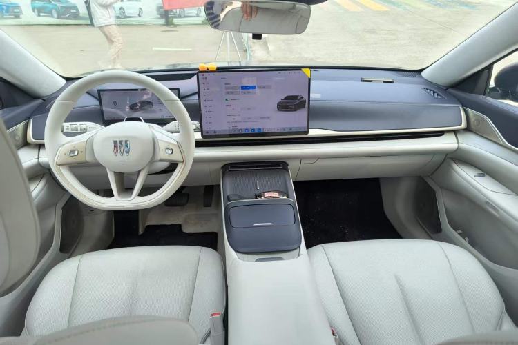 Used Buick L7 2025 Model Aivia Interior 7