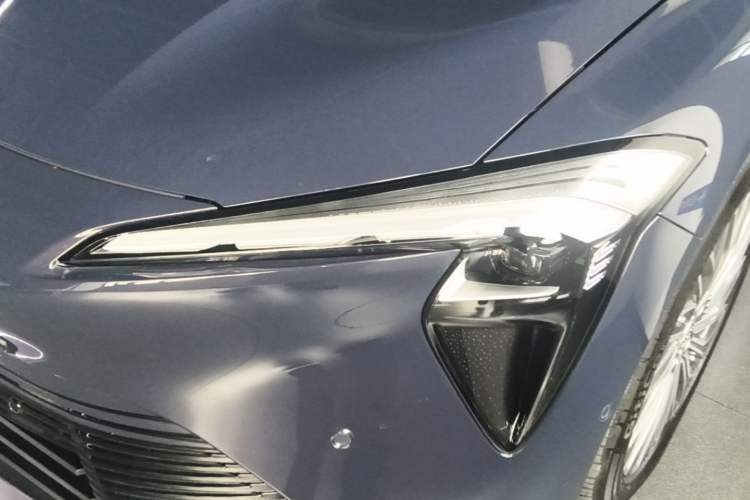 Used Buick L7 2025 Model Aivia Left Front Headlight