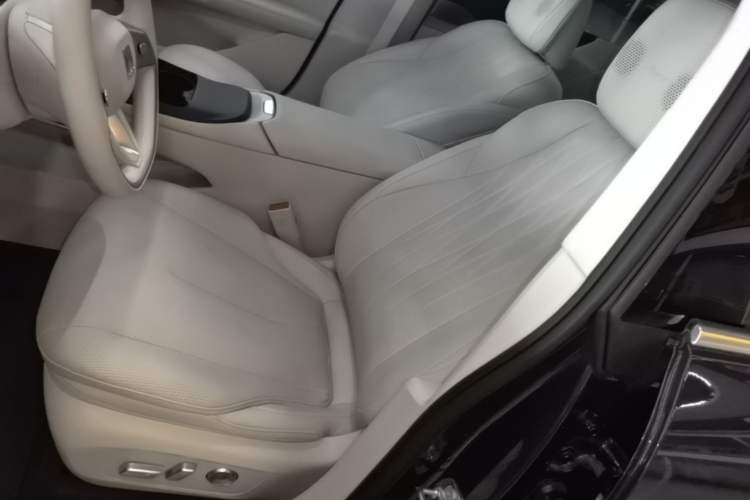 Used Buick L7 2025 Model Aivia Left Front Seat