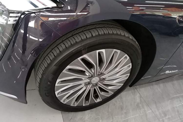 Used Buick L7 2025 Model Aivia Left Front Wheel Hub