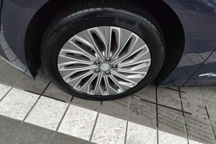 Used Buick L7 2025 Model Aivia Left Front Wheel Hub