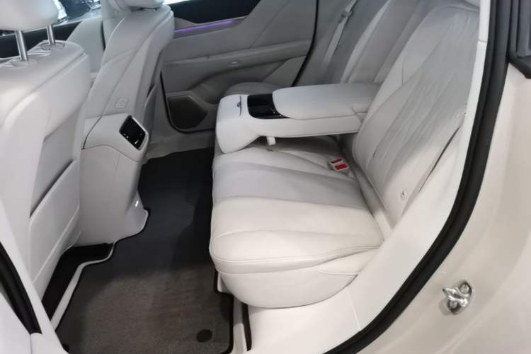 Used Buick L7 2025 Model Aivia Left Rear Seat