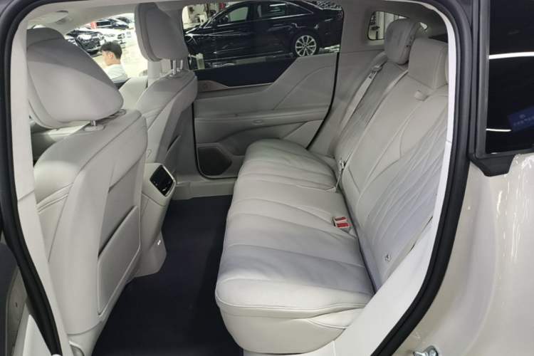 Used Buick L7 2025 Model Aivia Left Rear Seat