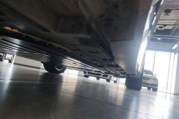 Used Buick L7 2025 Model Aivia Left Side Sill