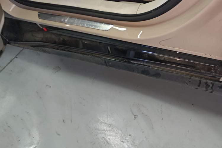 Used Buick L7 2025 Model Aivia Left Side Sill