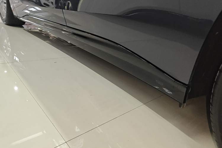 Used Buick L7 2025 Model Aivia Left Side Sill