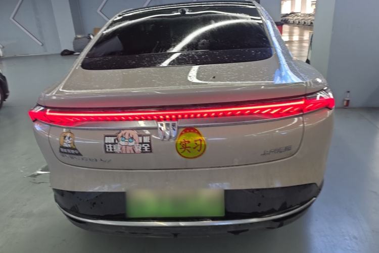 Used Buick L7 2025 Model Aivia Rear