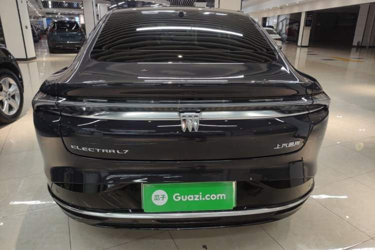 Used Buick L7 2025 Model Aivia Rear