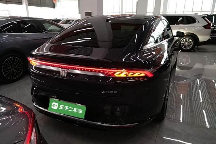 Used Buick L7 2025 Model Aivia Rear