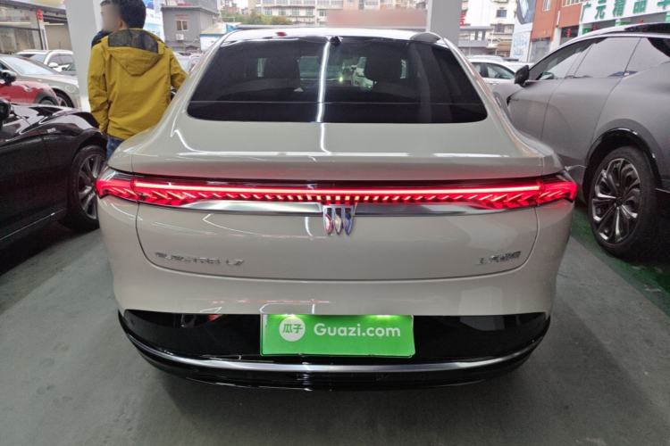 Used Buick L7 2025 Model Aivia Rear