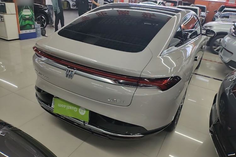 Used Buick L7 2025 Model Luxury Edition Rear Right 45 Deg