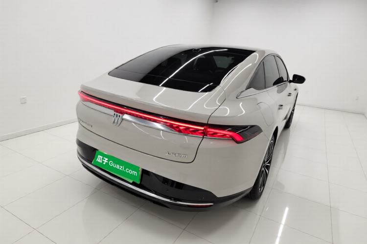 Used Buick L7 2025 Model Aivia Rear Right 45 Deg