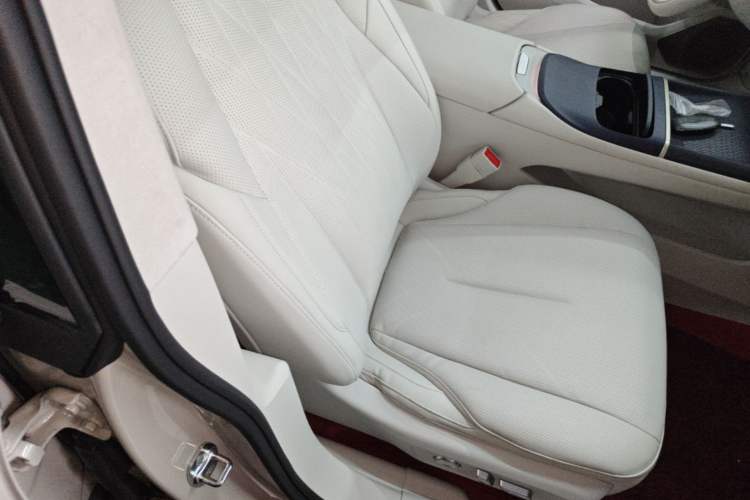 Used Buick L7 2025 Model Aivia Right Front Seat
