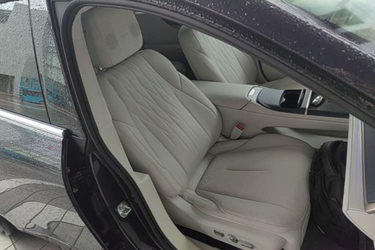 Used Buick L7 2025 Model Aivia Right Front Seat