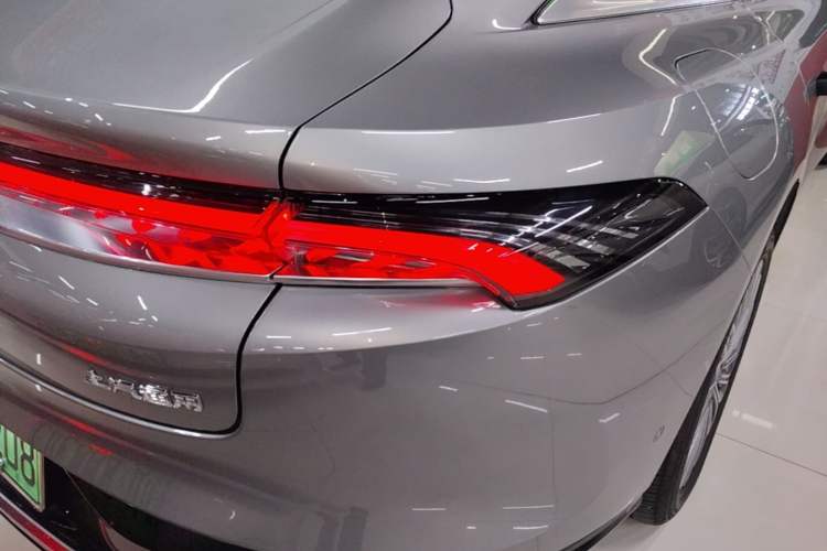 Used Buick L7 2025 Model Aivia Right Rear Taillight