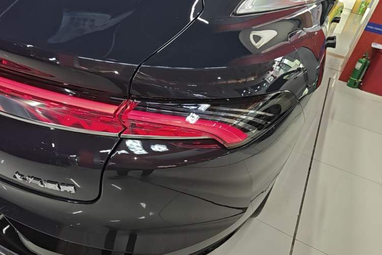 Used Buick L7 2025 Model Aivia Right Rear Taillight