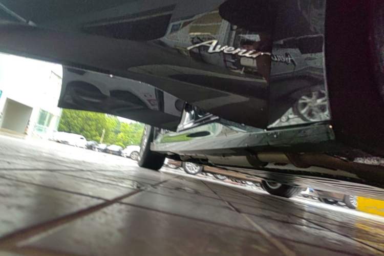 Used Buick L7 2025 Model Aivia Right Side Sill
