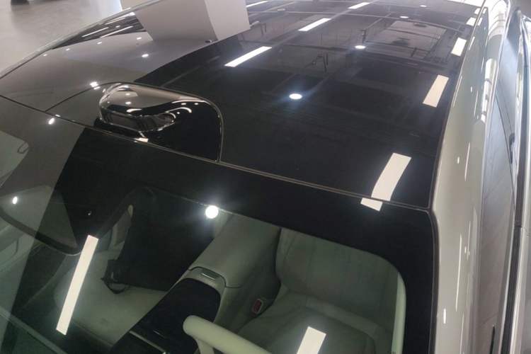Used Buick L7 2025 Model Aivia Roof