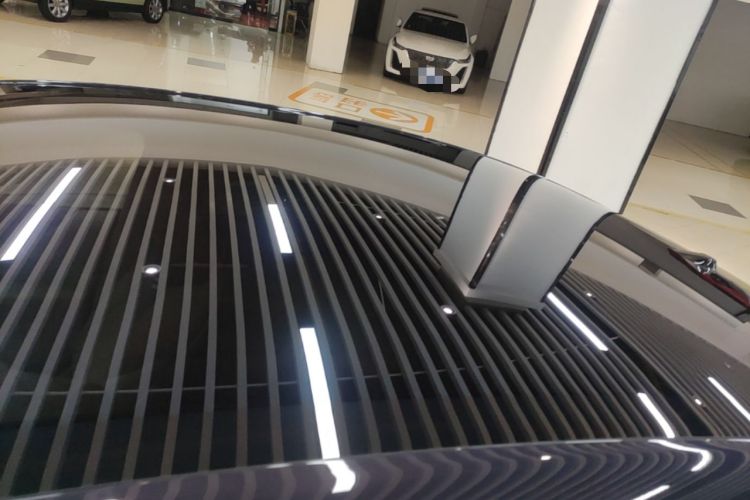 Used Buick L7 2025 Model Aivia Roof