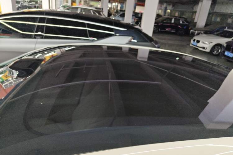 Used Buick L7 2025 Model Aivia Roof
