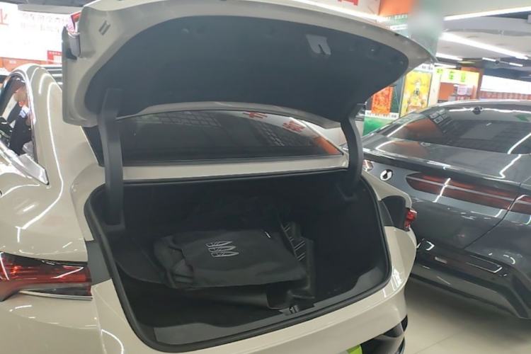Used Buick L7 2025 Model Luxury Edition Trunk