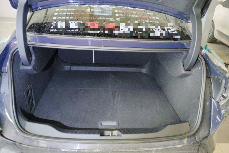 Used Buick L7 2025 Model Aivia Trunk