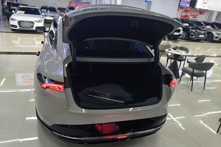 Used Buick L7 2025 Model Aivia Trunk