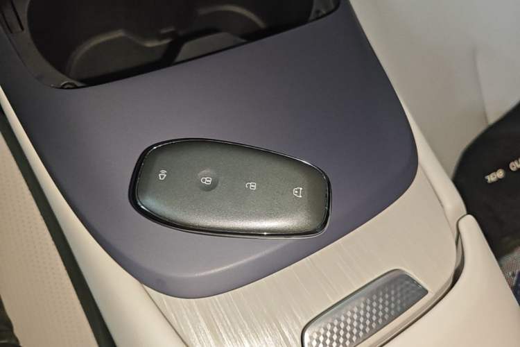Used Buick L7 2025 Model Aivia Vehicle Key