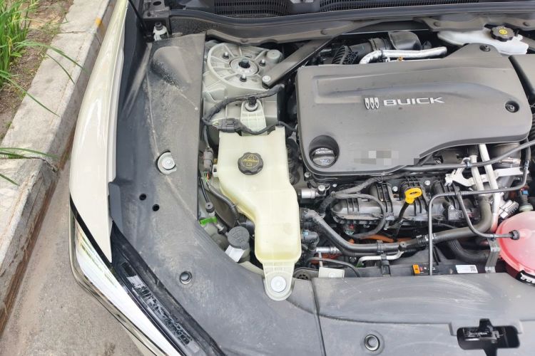 Used Buick L7 2025 Model Aivia Engine Bay Right