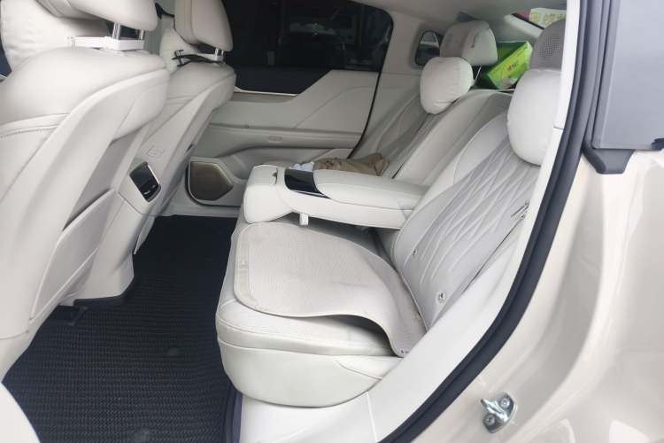 Used Buick L7 2025 Model Aivia Left Rear Seat