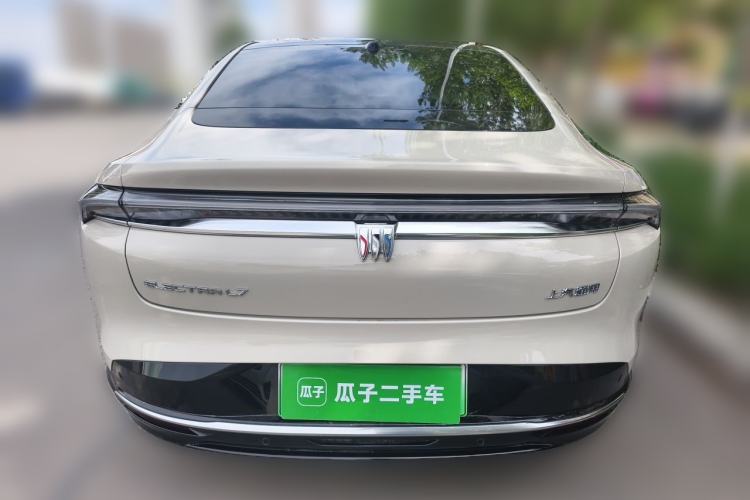 Used Buick L7 2025 Model Aivia Rear