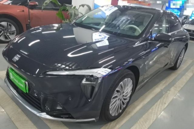 Used Buick L7 2025 Model Aivia