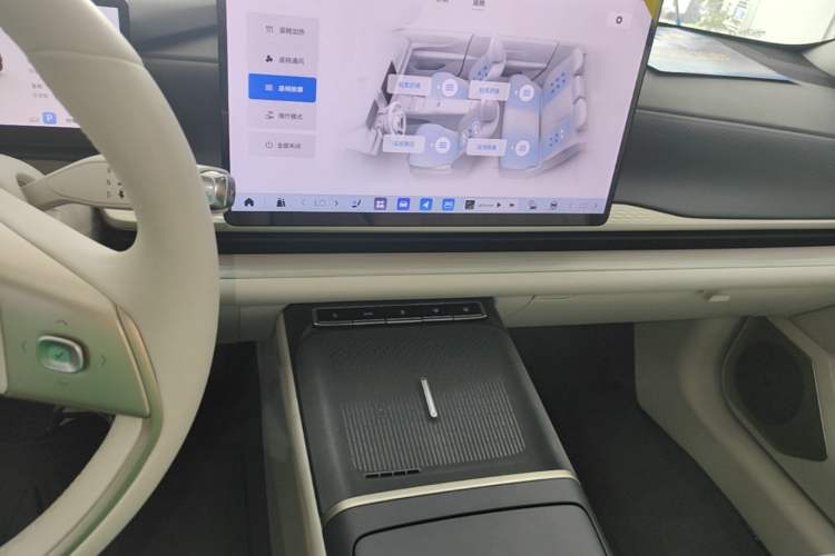 Used Buick L7 2025 Model Aivia Audio And AC Panel
