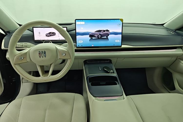 Used Buick L7 2025 Model Aivia Center Console