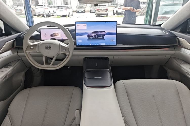 Used Buick L7 2025 Model Aivia Center Console