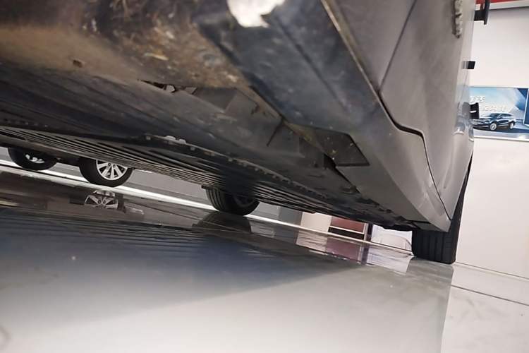 Used Buick L7 2025 Model Aivia Chassis Front Left