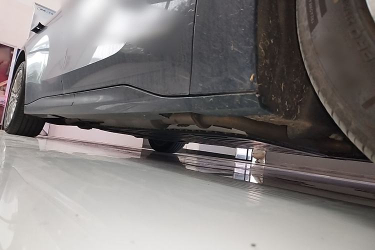 Used Buick L7 2025 Model Aivia Chassis Front Right