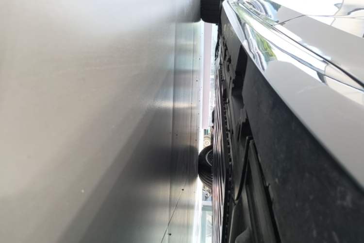 Used Buick L7 2025 Model Aivia Chassis Rear Left