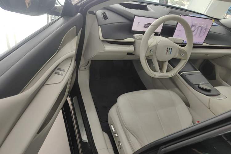 Used Buick L7 2025 Model Aivia Driver Seat