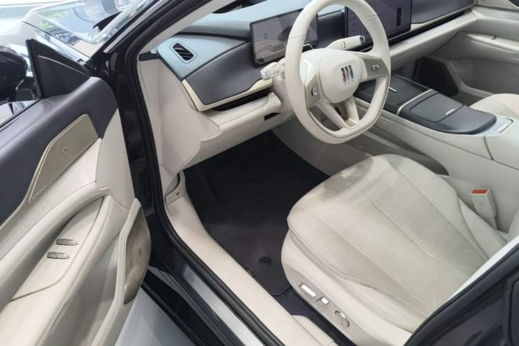 Used Buick L7 2025 Model Aivia Driver Seat