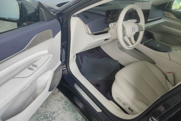 Used Buick L7 2025 Model Aivia Driver Seat