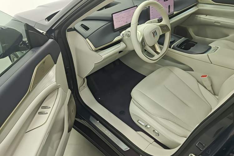 Used Buick L7 2025 Model Aivia Driver Seat