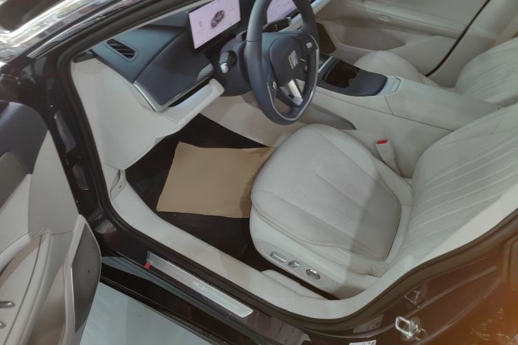 Used Buick L7 2025 Model Luxury Leisure Smart Driving Edition Driver Seat