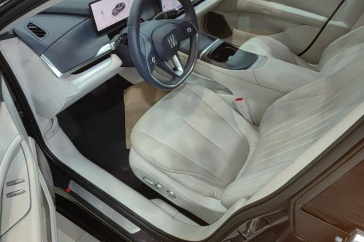 Used Buick L7 2025 Model Luxury Leisure Smart Driving Edition Driver Seat