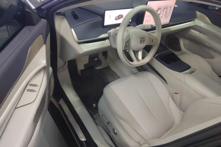 Used Buick L7 2025 Model Aivia Driver Seat