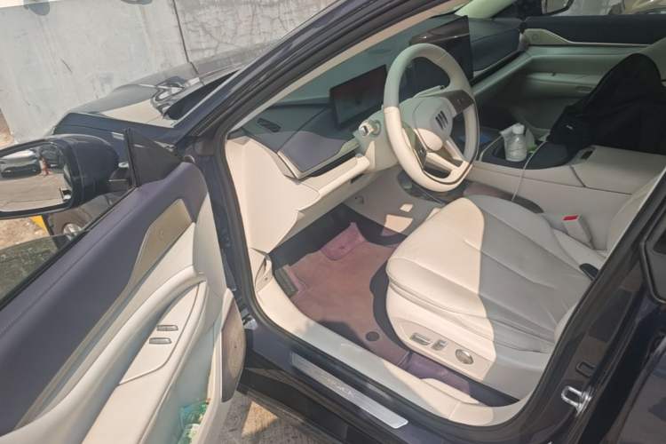 Used Buick L7 2025 Model Aivia Driver Seat