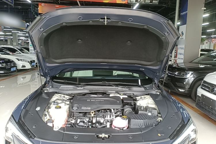 Used Buick L7 2025 Model Aivia Engine Bay