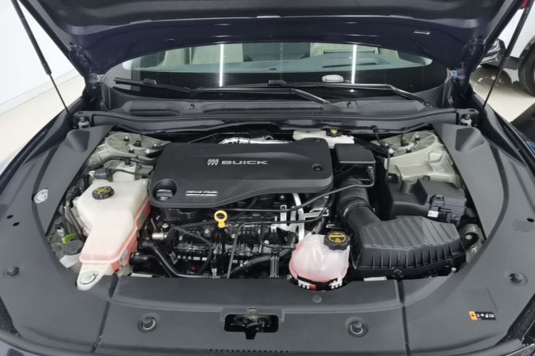Used Buick L7 2025 Model Aivia Engine Bay